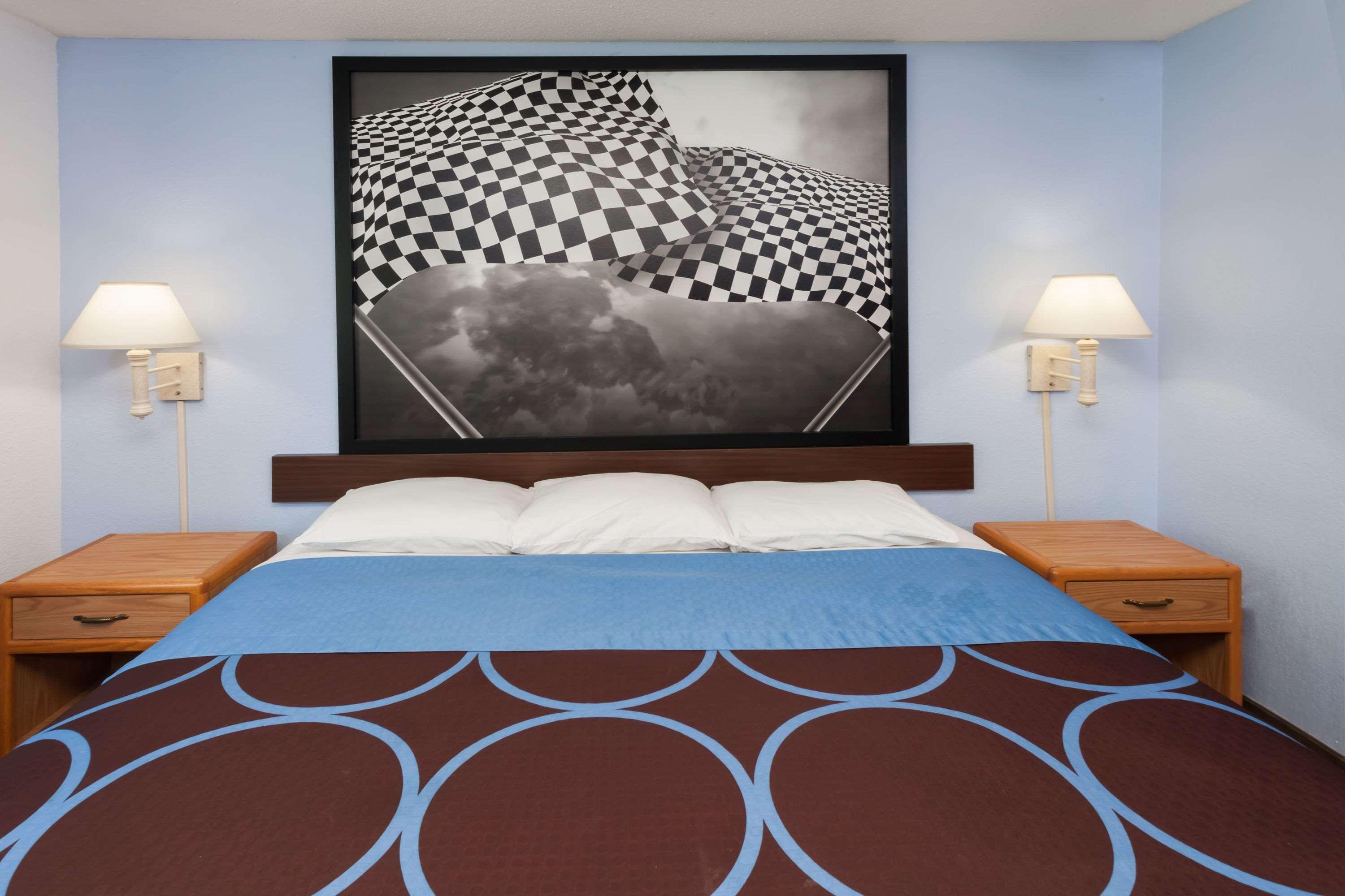 Super 8 By Wyndham Huntington Hotell Eksteriør bilde
